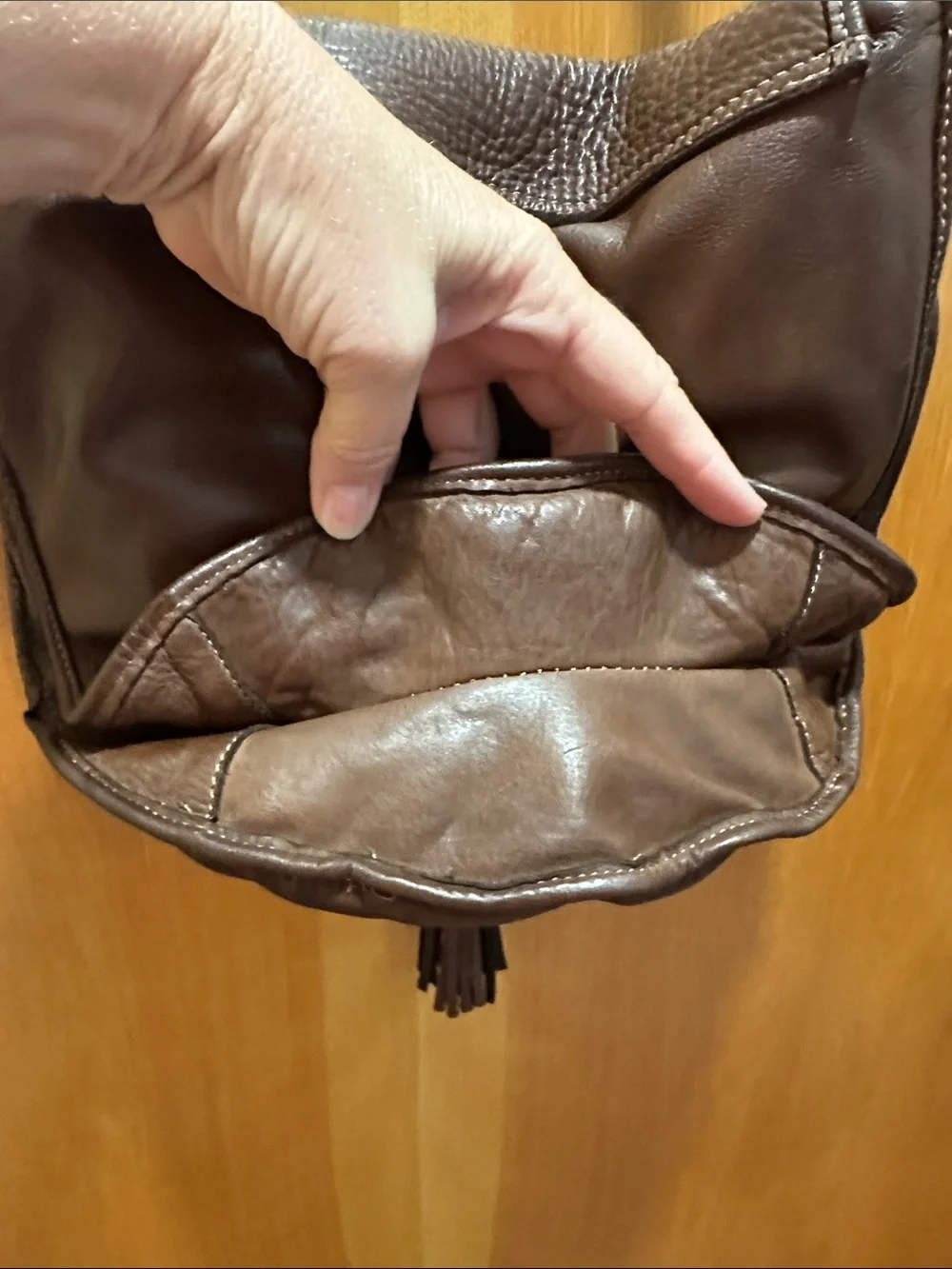 Tulipani Shoulder Hobo